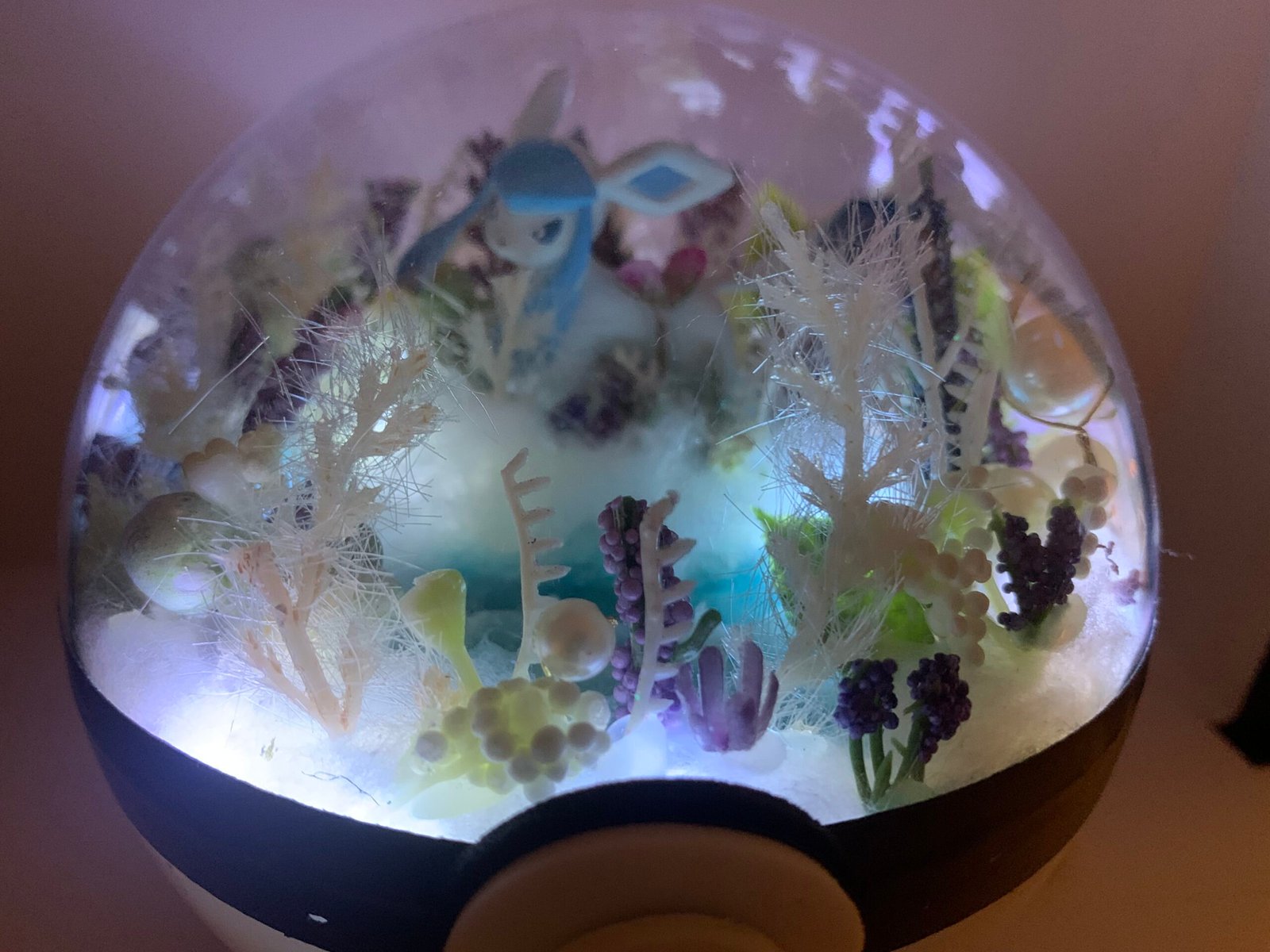 glaceon pokémon light up terrarium - Image 3